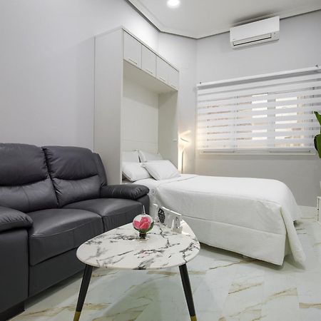 Lovely Apartment In Gran Via Madrid Buitenkant foto