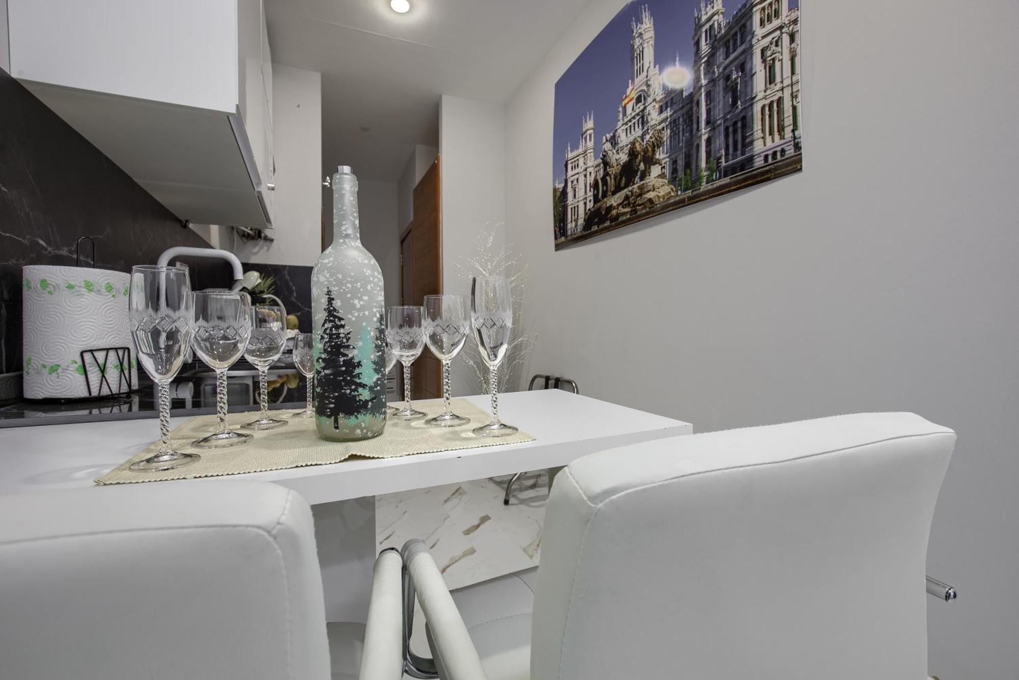 Lovely Apartment In Gran Via Madrid Buitenkant foto